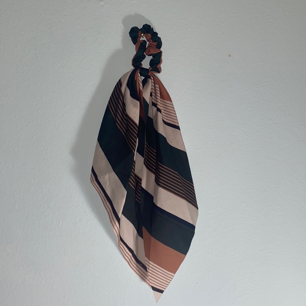 Green Striped Scrunchie Scarf
